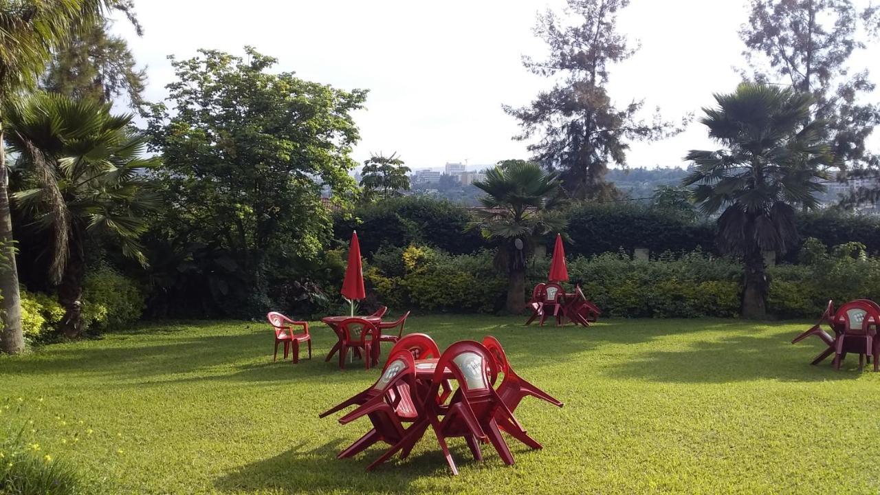 Random Park Hotel Kigali Exterior foto