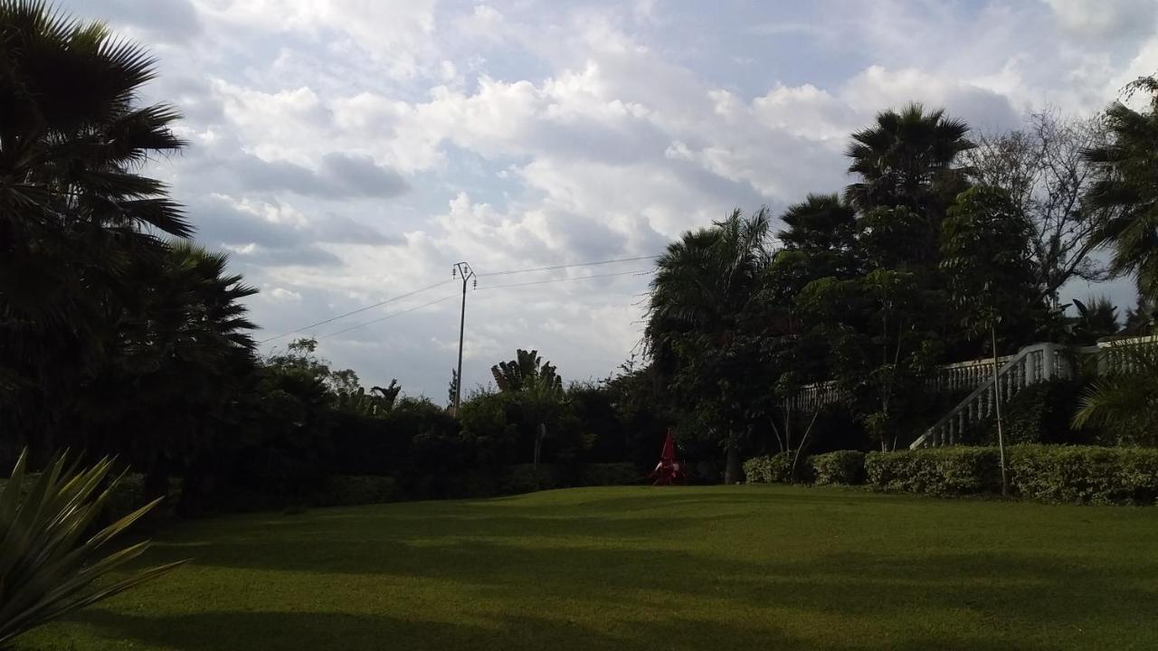 Random Park Hotel Kigali Exterior foto