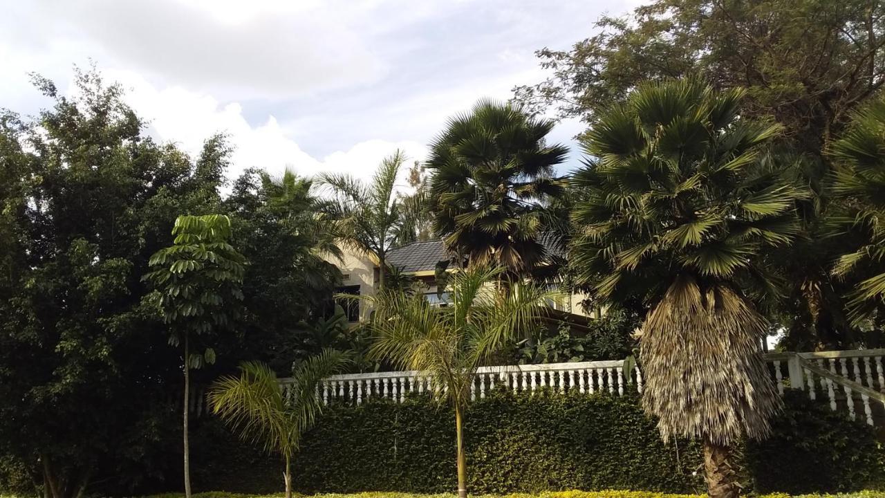 Random Park Hotel Kigali Exterior foto