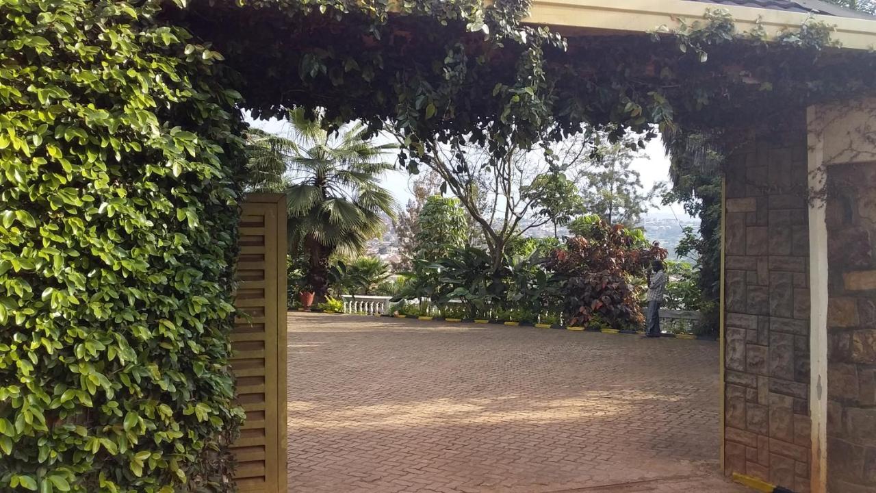 Random Park Hotel Kigali Exterior foto