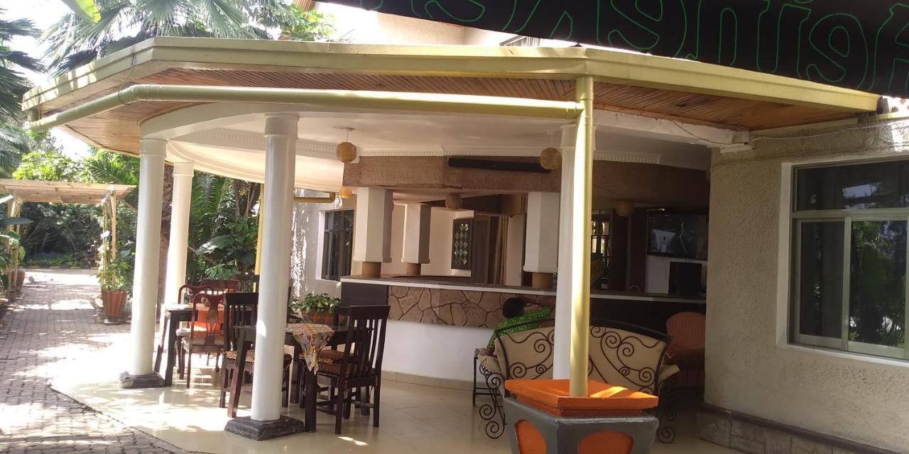 Random Park Hotel Kigali Exterior foto