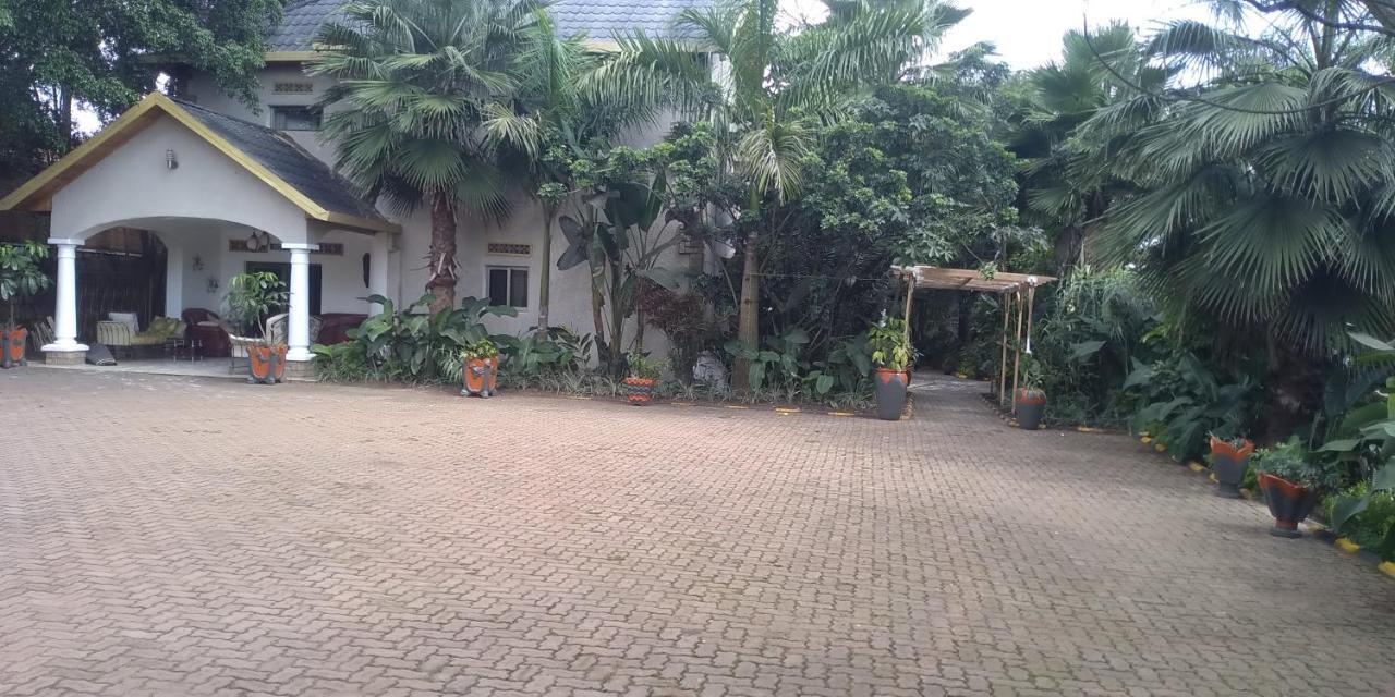 Random Park Hotel Kigali Exterior foto